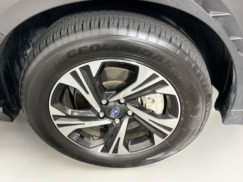 Used 2024 Subaru Crosstrek 2.0i Premium image 11