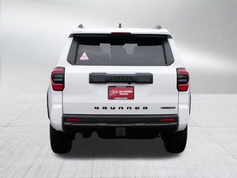 Certified 2025 Toyota 4Runner TRD Off-Road image 6