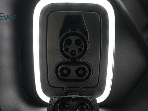 Used 2024 Rivian R1S Adventure AWD/4WD image 10