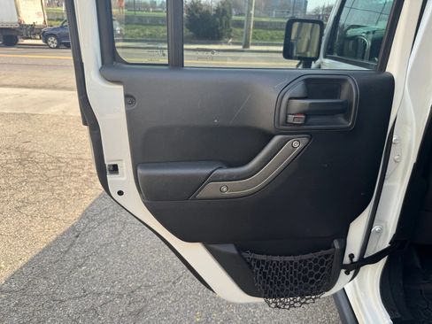Used 2016 Jeep Wrangler Unlimited Sport AWD/4WD image 19