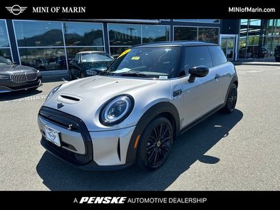 Used 2024 MINI Cooper SE w/ Signature Upholstery Package