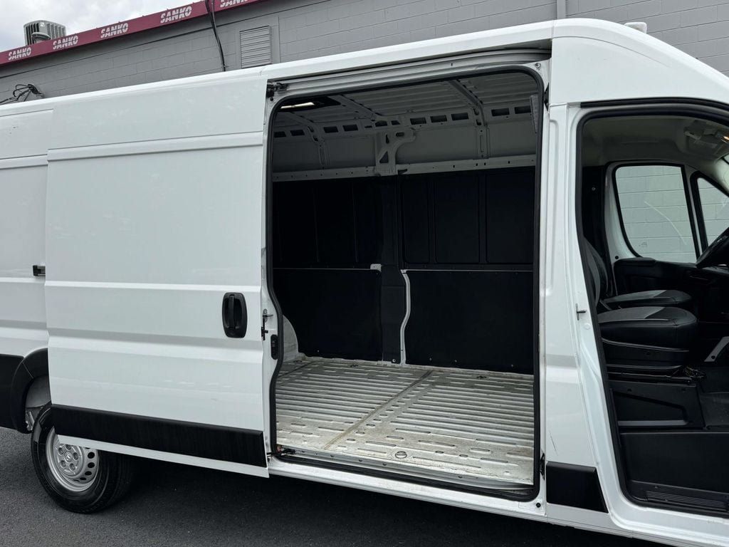 Used 2025 RAM ProMaster 3500 w/ Convenience Group FWD image 15