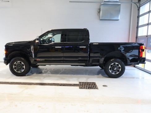 Used 2023 Ford F350 Platinum w/ Tremor Off-Road Package image 7