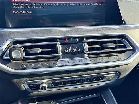 Used 2022 BMW X5 xDrive40i w/ M Sport Package image 14