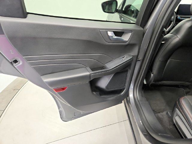 Used 2025 Ford Escape ST-Line FWD image 20