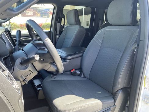Used 2025 RAM 2500 Big Horn w/ Bed Convenience Group RWD image 18