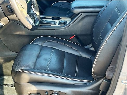 Used 2019 GMC Acadia Denali w/ Technology Package AWD/4WD image 20