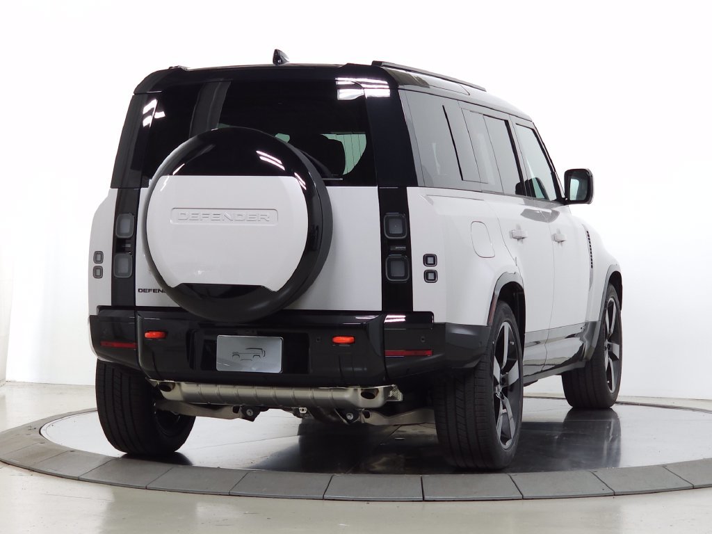 Used 2026 Land Rover Defender 110 X AWD/4WD image 5