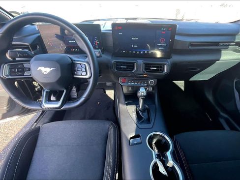 Used 2025 Ford Mustang Coupe image 12