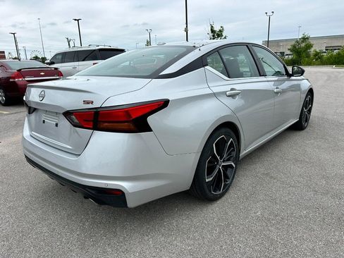 Used 2024 Nissan Altima 2.5 SR FWD image 6
