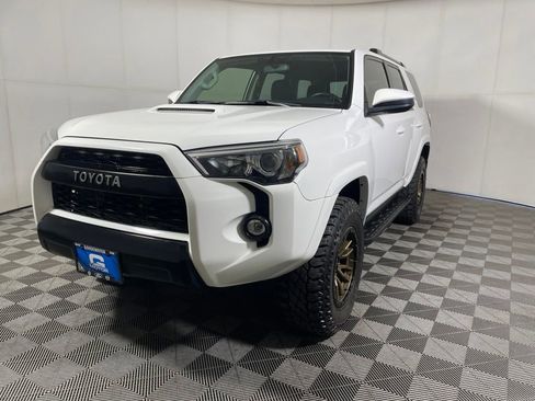 Used 2019 Toyota 4Runner TRD Off-Road AWD/4WD image 4