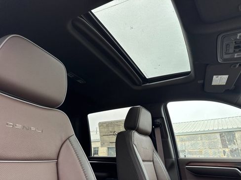 New 2026 GMC Sierra 2500 Denali w/ Denali Reserve Package image 17