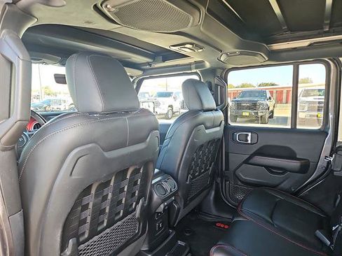 Used 2021 Jeep Wrangler Unlimited Rubicon image 9