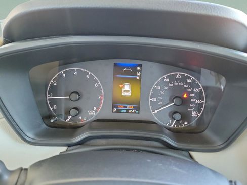 Certified 2025 Toyota Corolla Cross L image 21