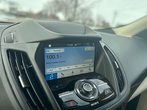 Used 2019 Ford Escape Titanium image 12