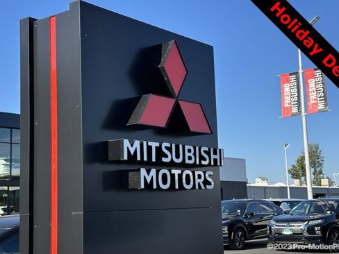 Used 2023 Mitsubishi Outlander SEL image 37