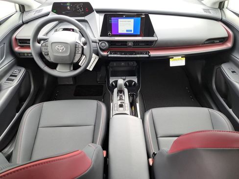 New 2026 Toyota Prius Plug-In Hybrid image 10