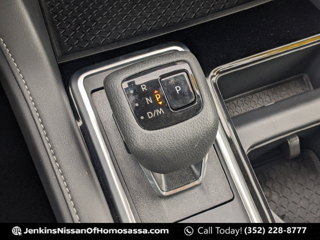Used 2025 Nissan Pathfinder SV w/ SV Premium Package FWD image 44