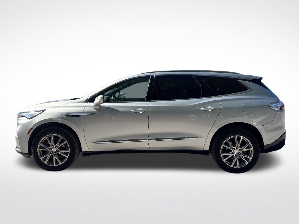 Used 2022 Buick Enclave Premium FWD image 2