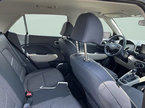 New 2026 Hyundai Venue SEL FWD image 19
