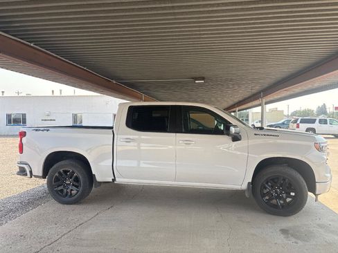 Used 2026 Chevrolet Silverado 1500 RST w/ Dark Appearance Package AWD/4WD image 5