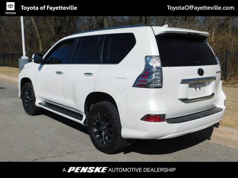 Used 2022 Lexus GX 460 Premium image 3