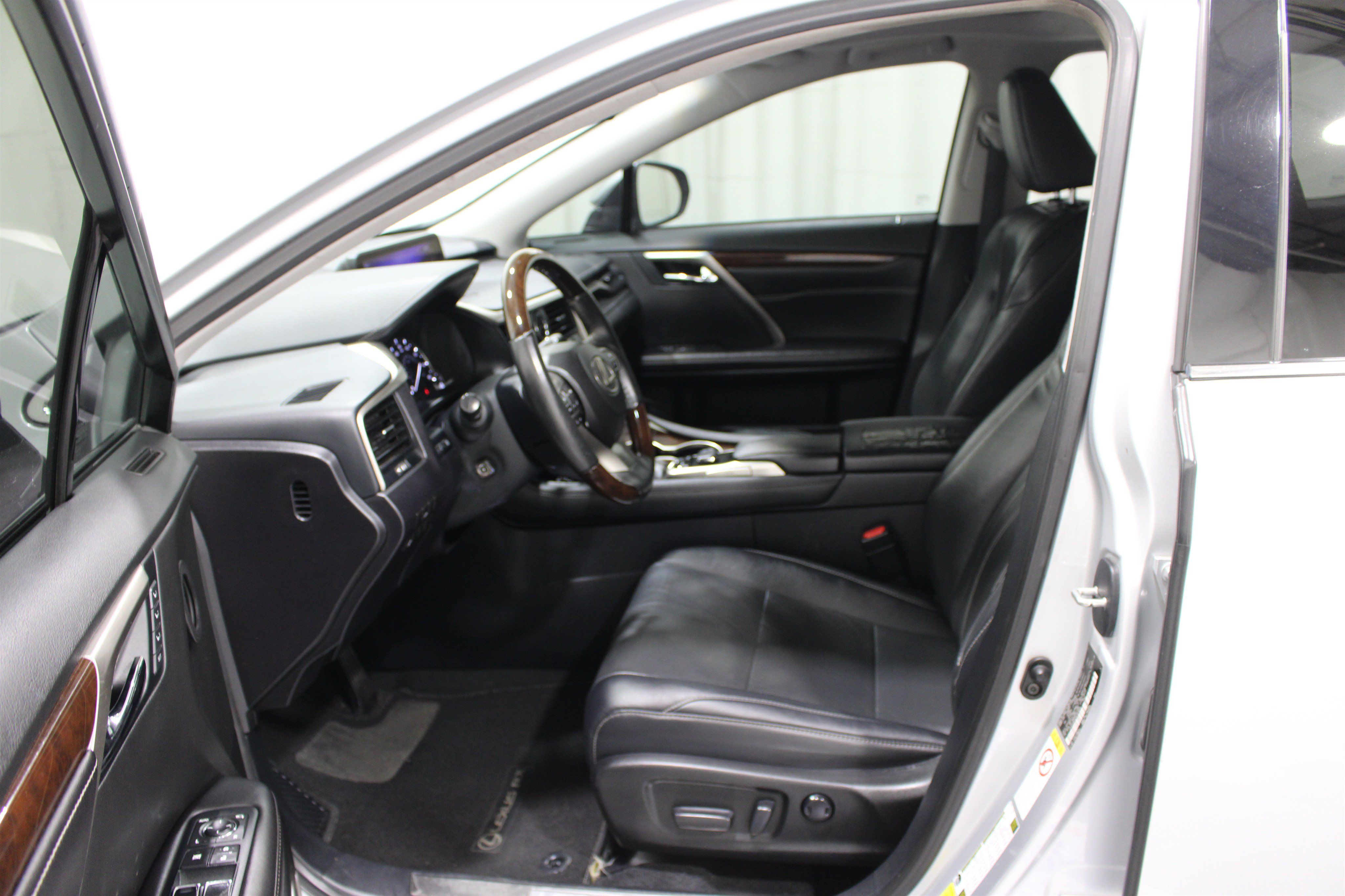 Used 2016 Lexus RX 350 FWD w/ Premium Package image 3