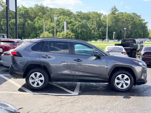 Used 2021 Toyota RAV4 LE FWD image 8