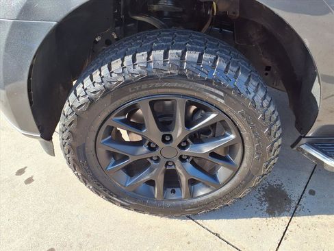 Used 2021 Ford Expedition XLT image 22