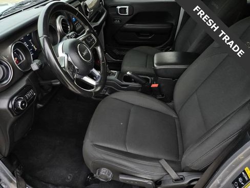 Used 2020 Jeep Wrangler Unlimited Sahara AWD/4WD image 21