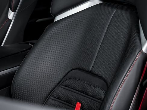 Used 2024 Ferrari Purosangue AWD/4WD image 19