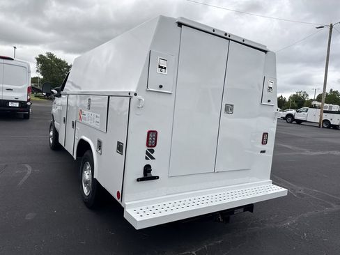 New 2026 Ford E-350 and Econoline 350 Super Duty w/ Power Equipment Group image 5