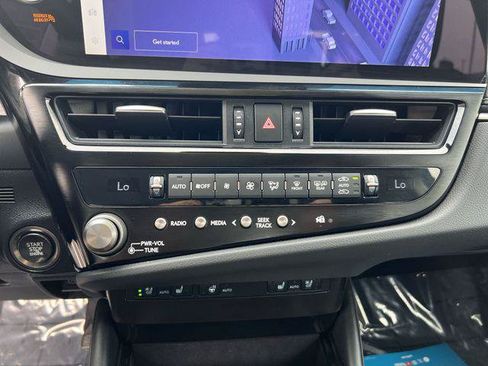 Certified 2025 Lexus ES 350 w/ Premium Package FWD image 17