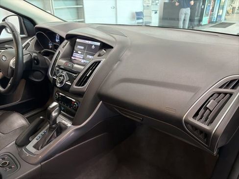 Used 2014 Ford Focus Titanium FWD image 27
