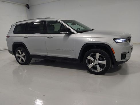 Used 2021 Jeep Grand Cherokee L Limited AWD/4WD image 11
