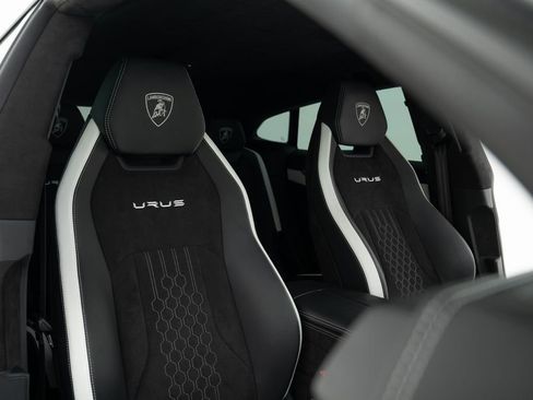Used 2024 Lamborghini Urus S AWD/4WD image 31