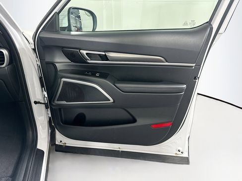 Used 2025 Kia Telluride S FWD image 35