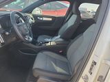 Used 2024 Volvo XC40 B5 Core image 3