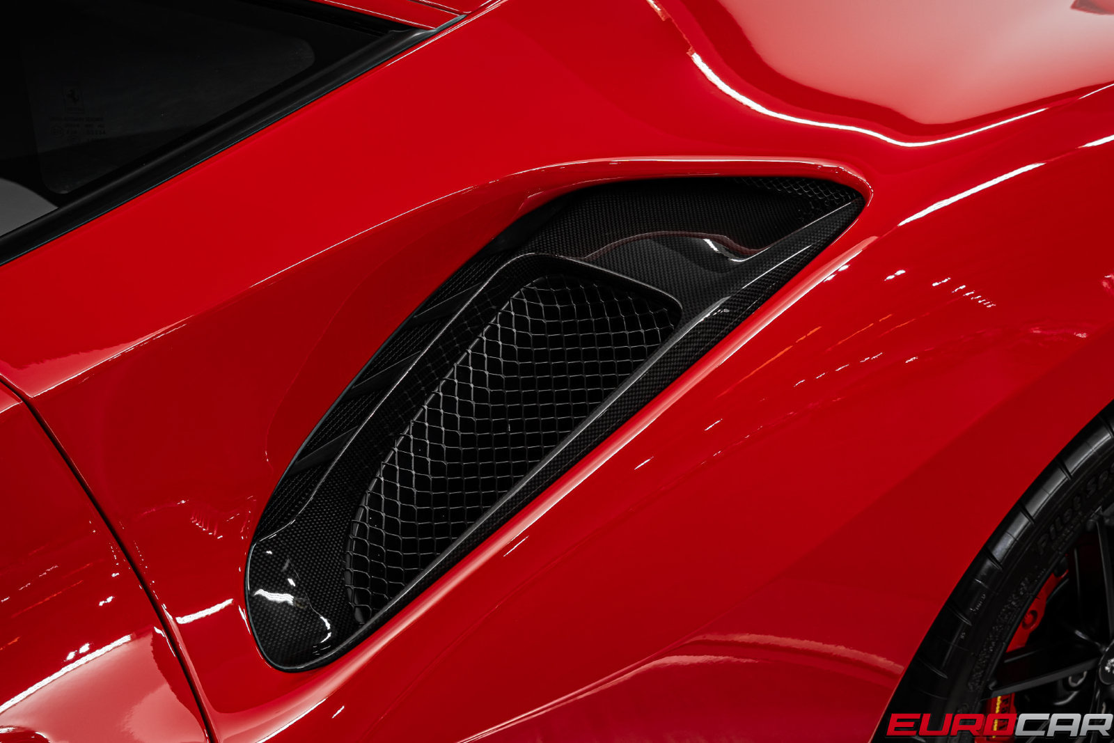 Used 2019 Ferrari 488 Pista Coupe RWD image 18