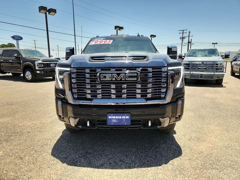 Used 2024 GMC Sierra 3500 Denali Ultimate AWD/4WD image 2