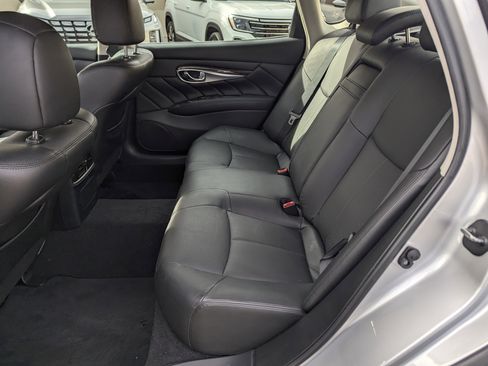 Used 2019 INFINITI Q70 L 3.7 image 7