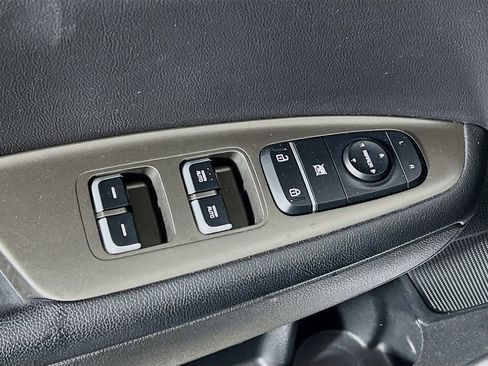 Used 2020 Kia Optima SE FWD image 17