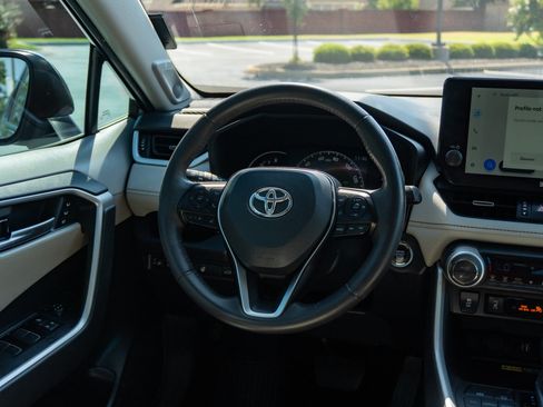 Used 2023 Toyota RAV4 XLE Premium FWD image 19