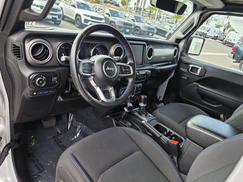 Used 2023 Jeep Wrangler Unlimited Rubicon 4xe w/ Steel Bumper Group AWD/4WD image 10