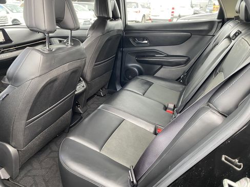 Used 2023 Nissan Ariya FWD image 16