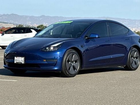 Used 2023 Tesla Model 3 Standard Range RWD image 8