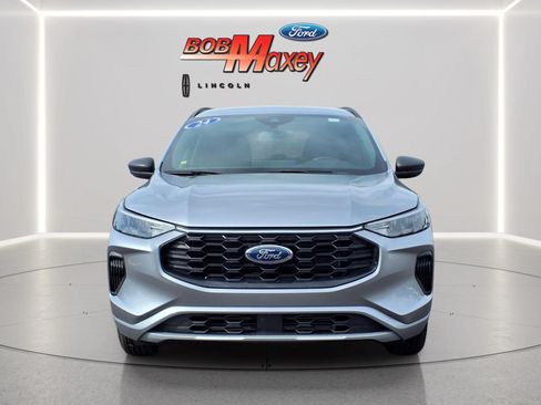 Used 2024 Ford Escape ST-Line w/ Tech Pack #1 AWD/4WD image 2