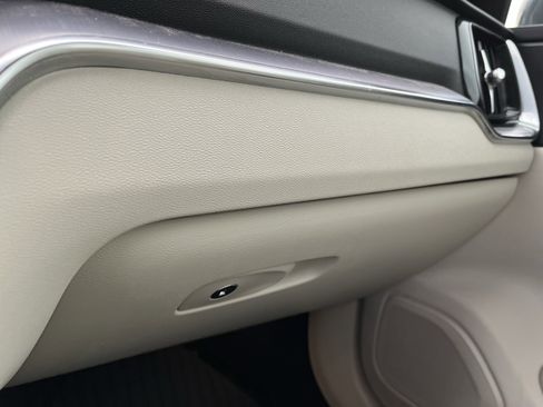 Used 2019 Volvo S60 T5 Momentum w/ Premium Package image 22