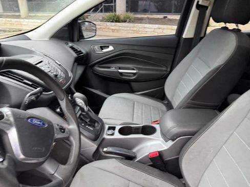 Used 2016 Ford Escape SE image 34