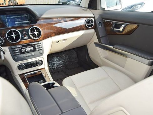 Used 2015 Mercedes-Benz GLK 350 4MATIC image 27